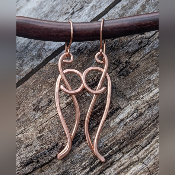 Hand Crafted Copper Earrings Artistic Hammered Curves - Picture 9 of 16